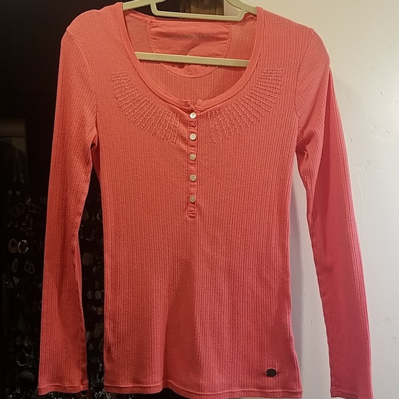 Top - Picture 2 of 4